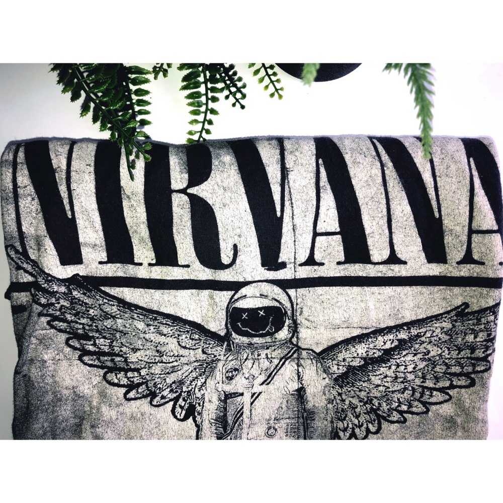 nirvana tee